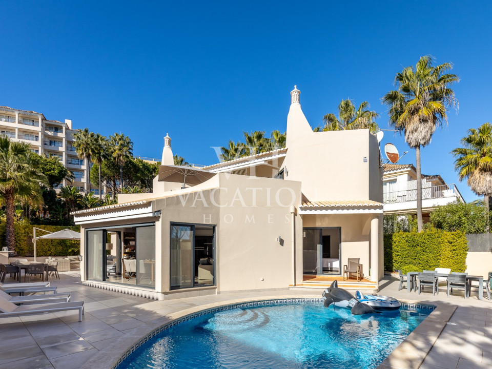 Beautiful new 3 bedroom property with private pool